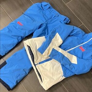 Helly Hansen Blue and White Ski Jacket and Pants in excellent condition. Boys 12
